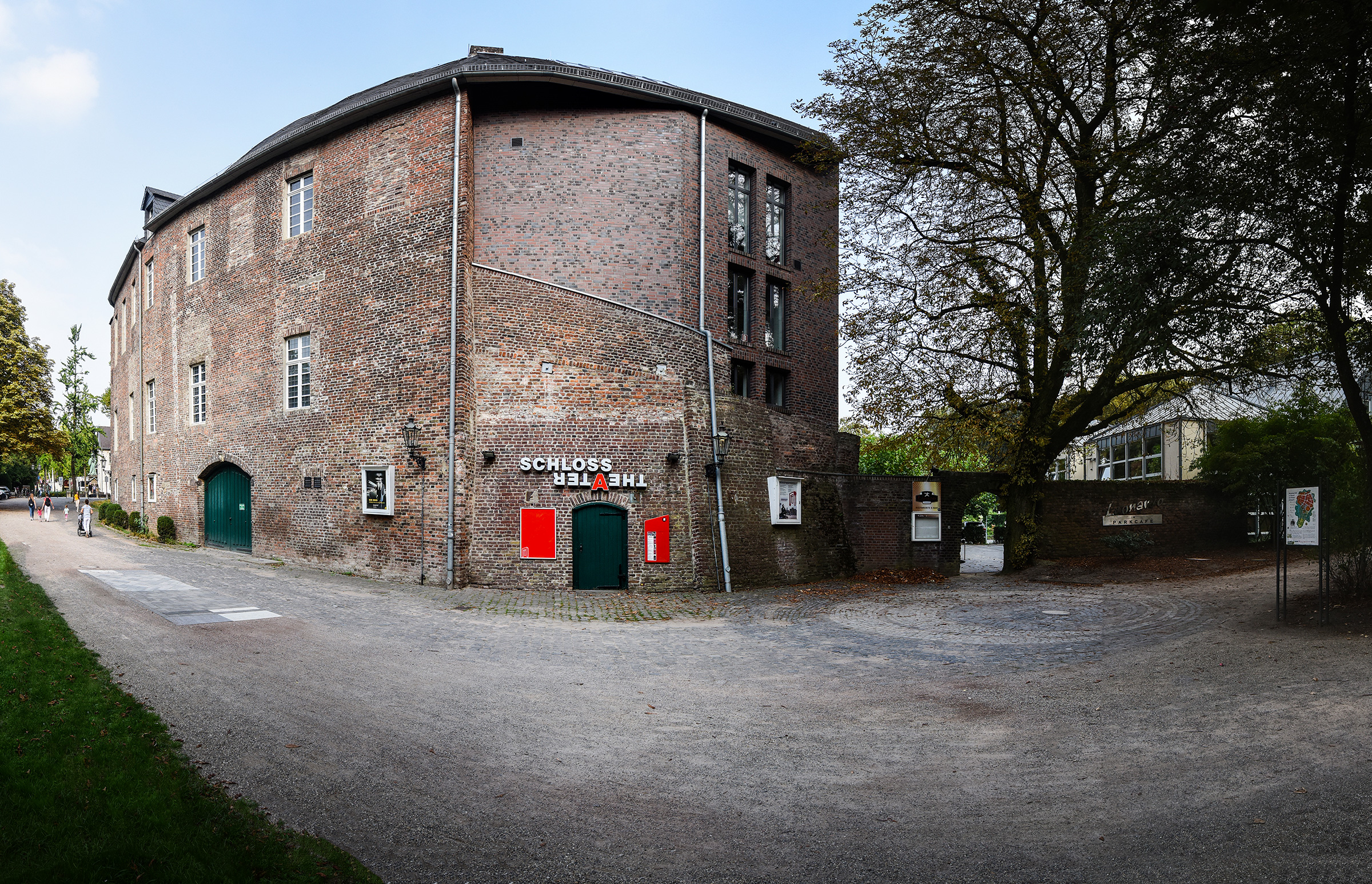 Das Schlosstheater Moers ist direkt am Moerser Schloss gelegen.
